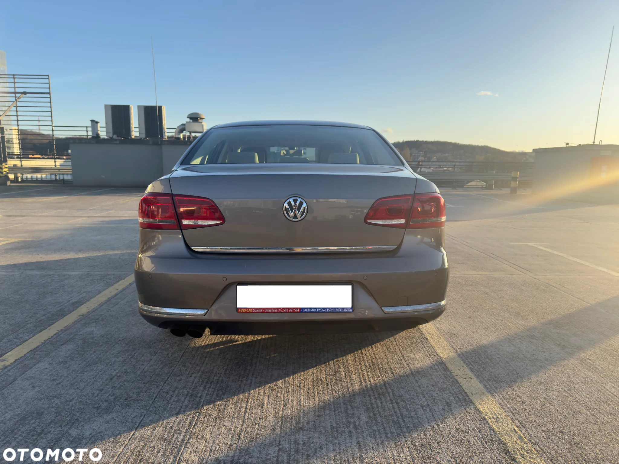 Volkswagen Passat 2.0 TDI Comfortline - 10