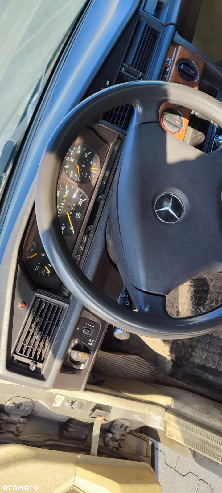 Mercedes-Benz W201 (190) - 8