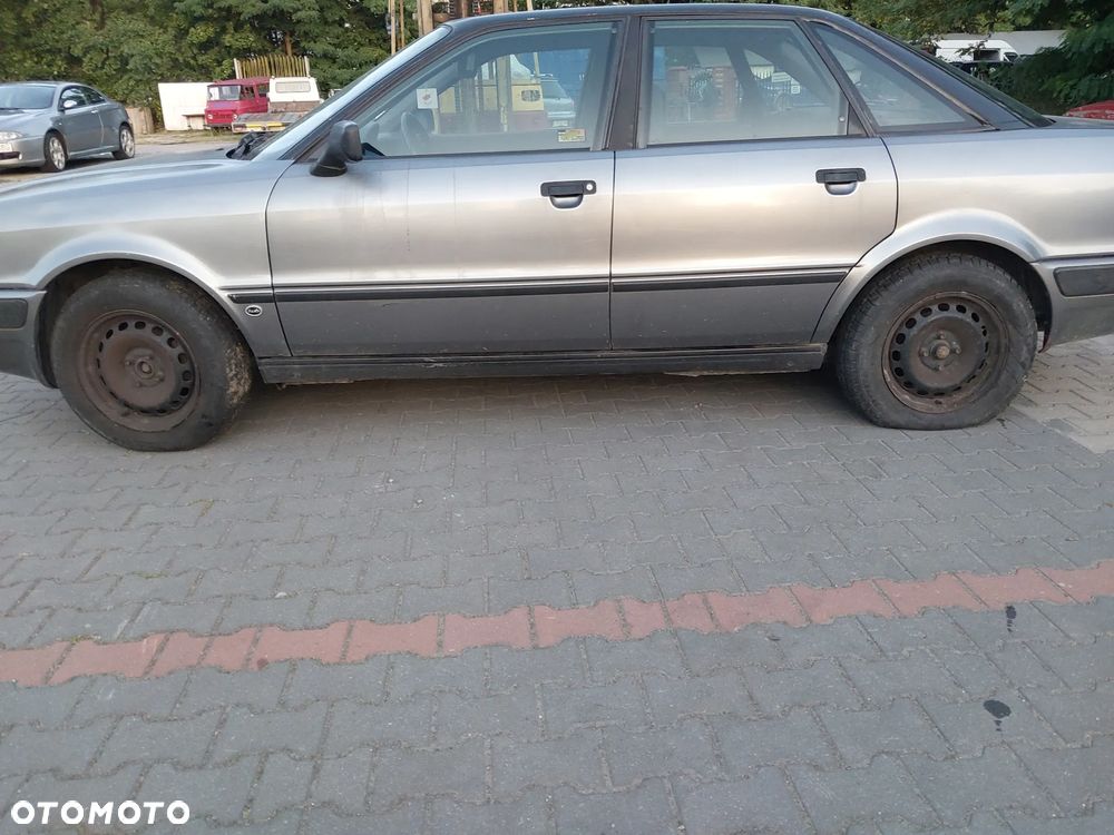 Audi 80 sedan silnik 2.0 Benzyna 115 KM ABK skrzynia biegów CCF drzwi maska klapa zderzak błotnik LY7P szyba przepływomierz przepustnica rura dolotowa przewód cewka aparat maglownica mcperson fotel podsufitka boczek lampa reflektor lusterko hak holowniczy osłona silnika wydech tłumik zbiorniczek zegary panel wyświetlacz sterownik CAŁY NA CZĘŚCI WSZYSTKIE CZĘŚCI - 4