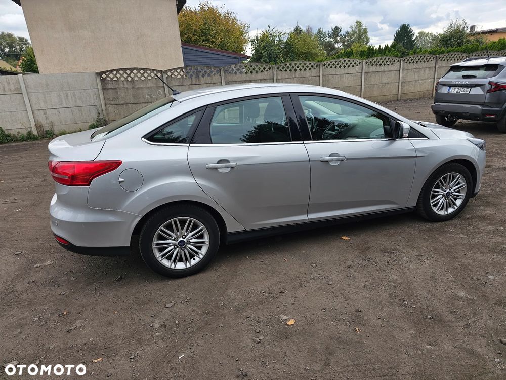 Ford Focus 1.6 SYNC Edition - 5