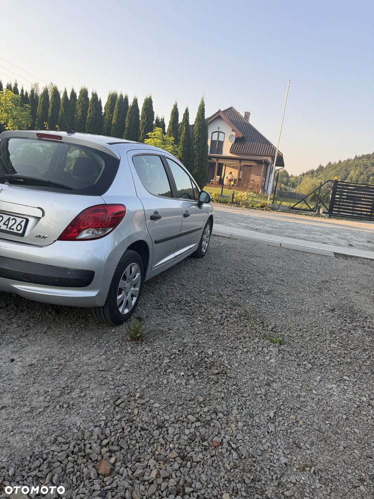 Peugeot 207 - 4