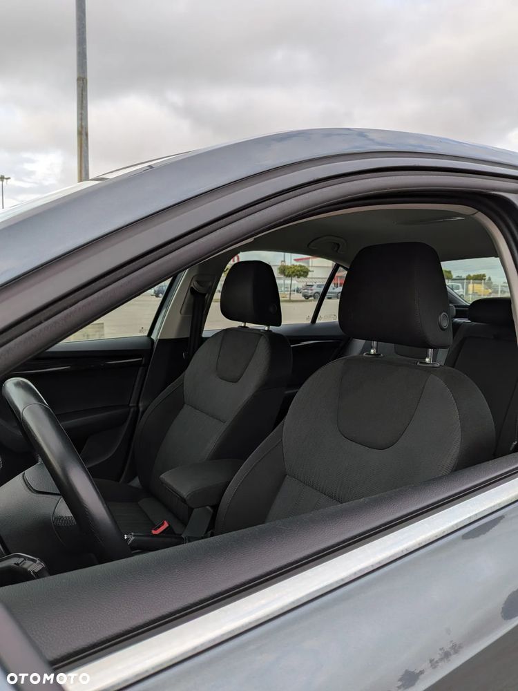 Skoda Octavia 2.0 TDI Clever DSG - 21