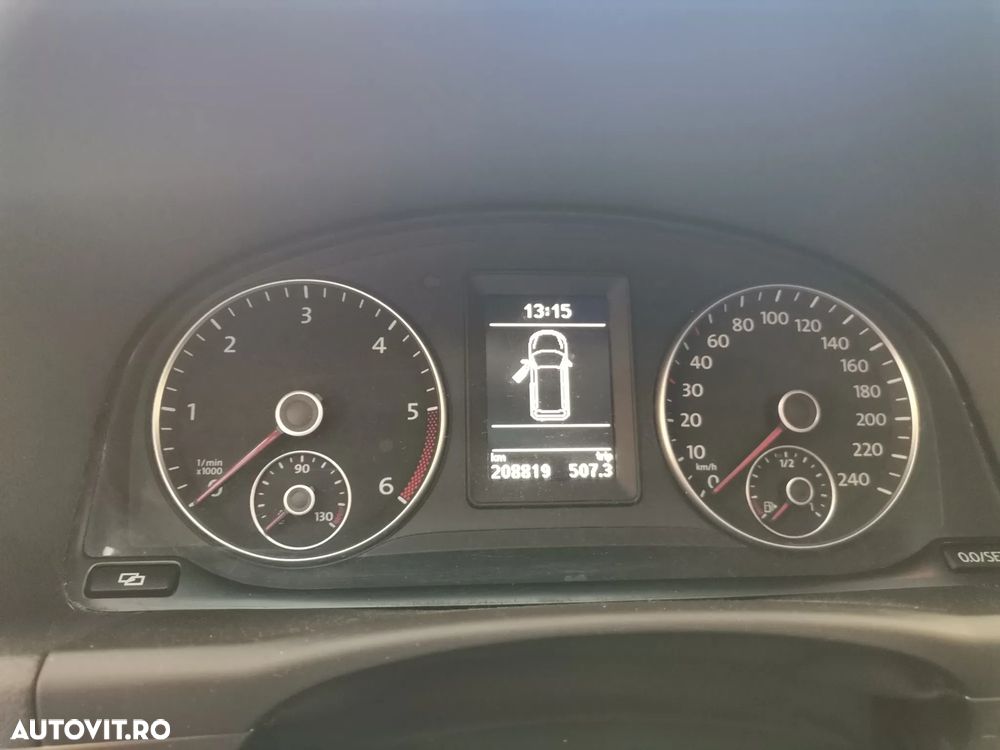 Volkswagen Touran 2.0 TDI DPF Highline DSG - 3