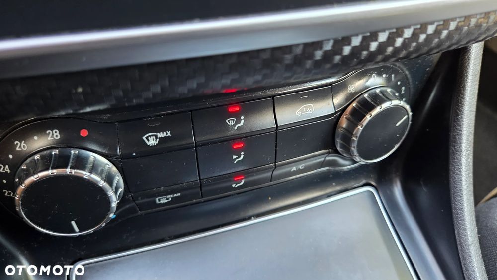 Mercedes-Benz GLA 180 Style - 25