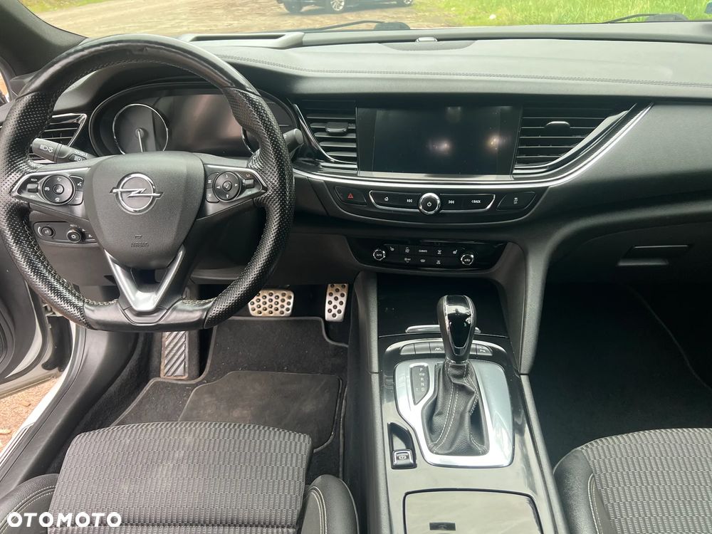 Opel Insignia - 11