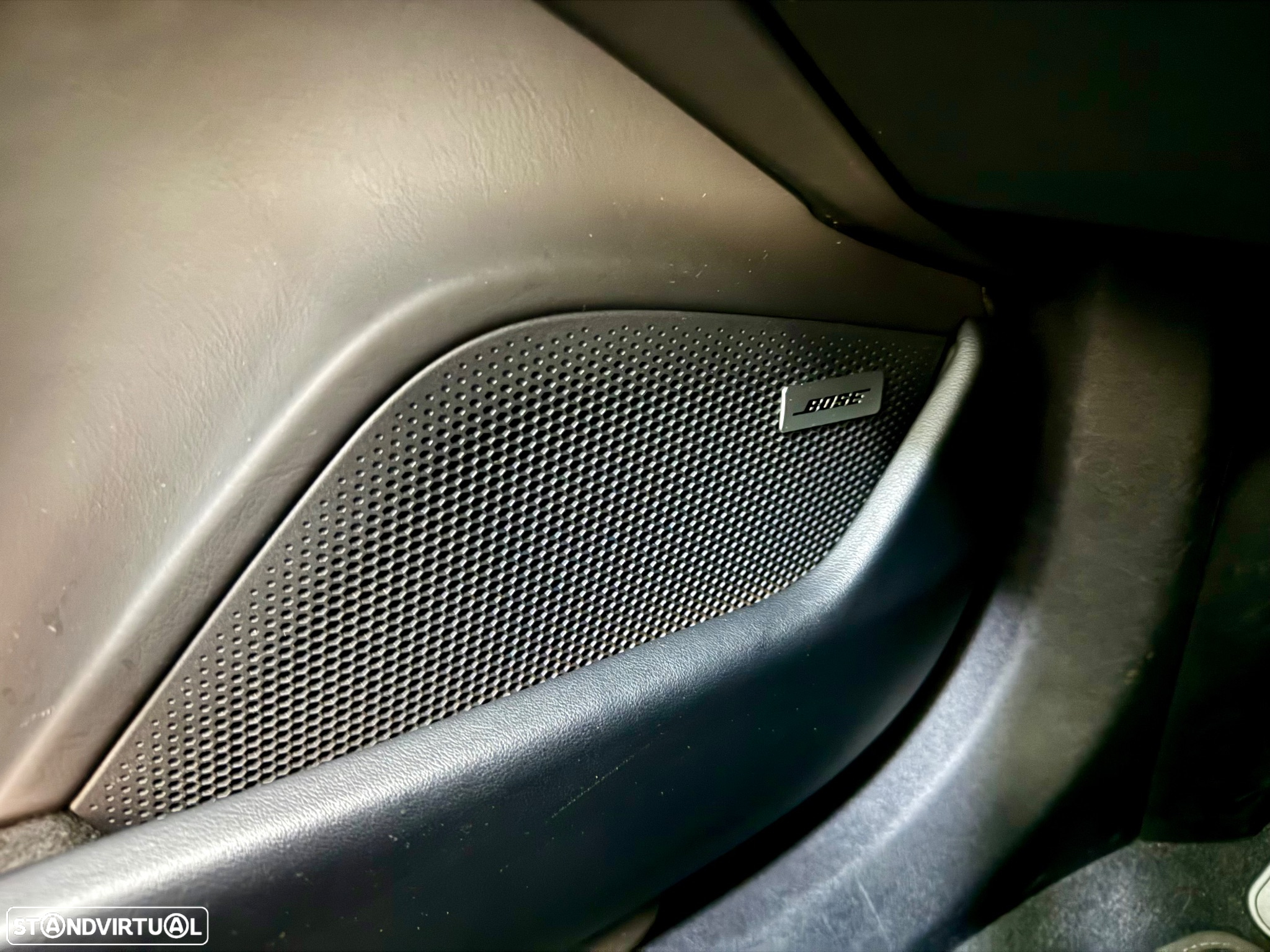Porsche Taycan 4S bateria Performance Plus - 27