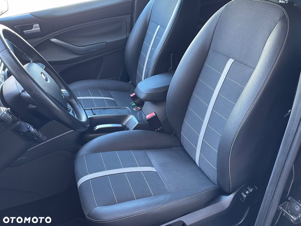 Ford Kuga - 20