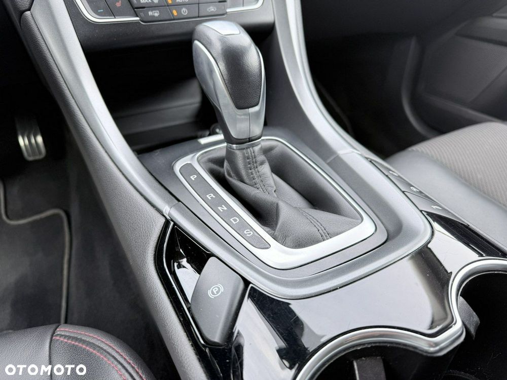 Ford Mondeo 2.0 EcoBoost ST-Line - 26