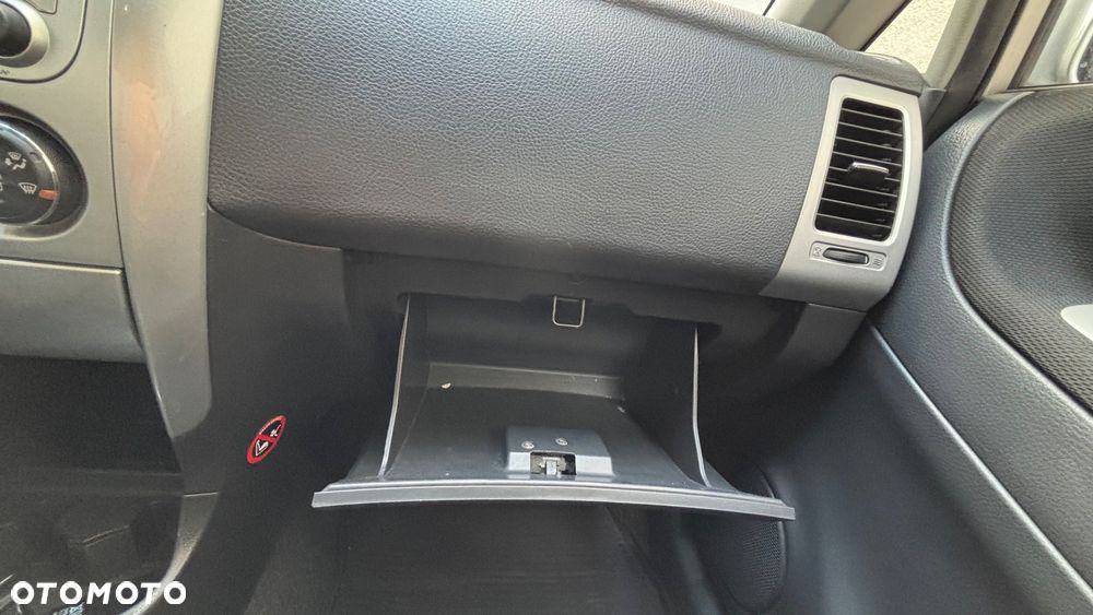 Suzuki Liana 1.6 - 7