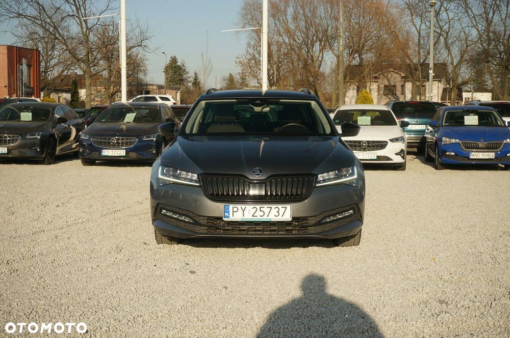Skoda Superb 2.0 TDI SCR Style DSG - 4