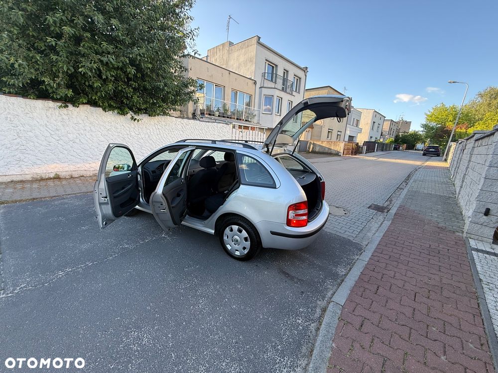 Skoda Fabia 1.4 16V Automatik Style Edition - 16