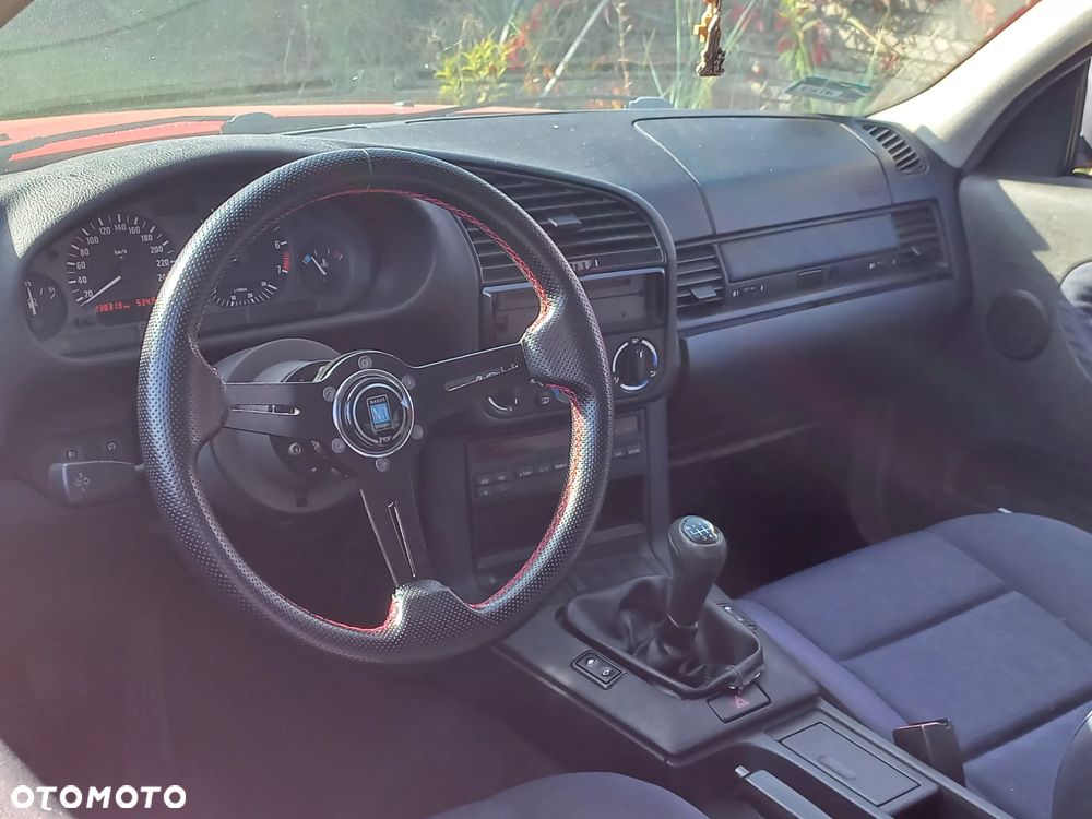 BMW Seria 3 320i - 16