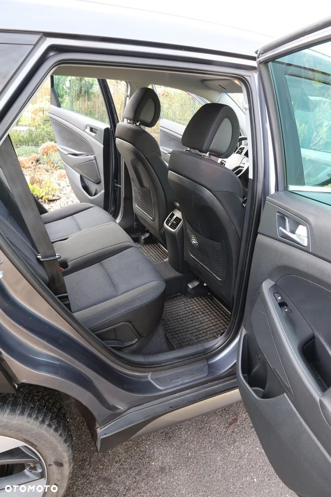 Hyundai Tucson 1.7 CRDI BlueDrive Style 2WD DCT - 19