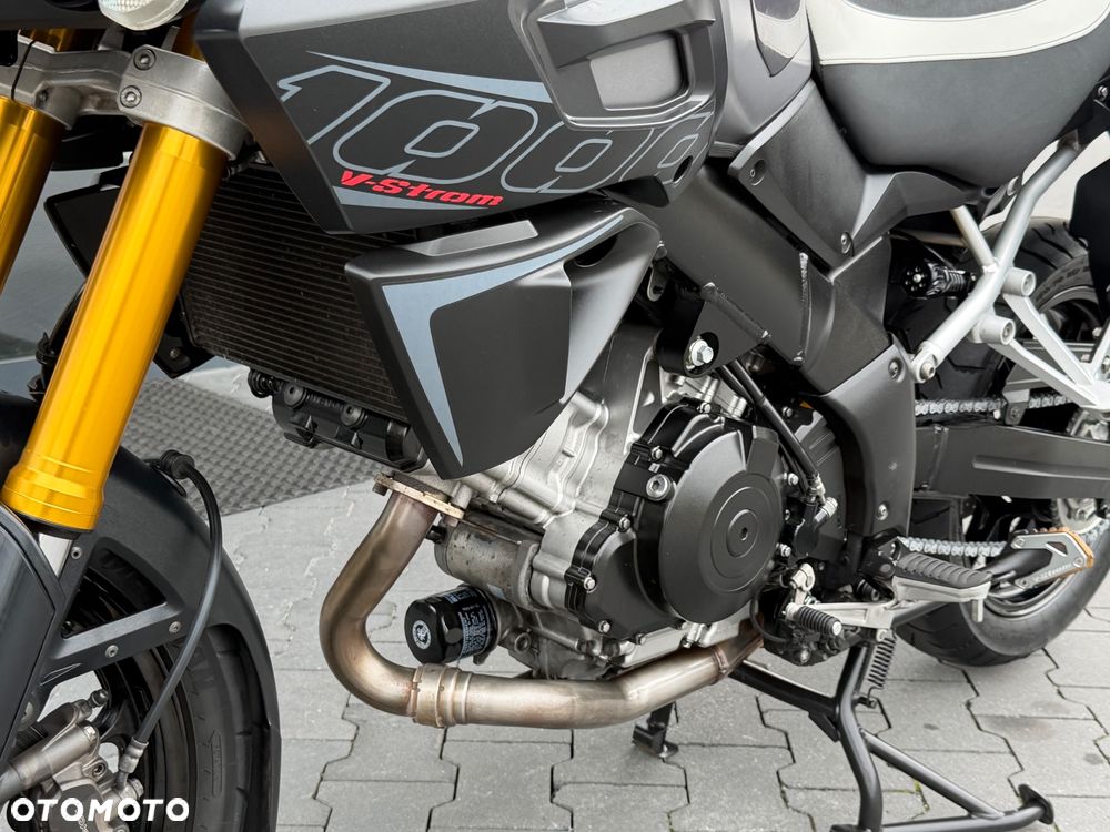 Suzuki V-STROM - 37