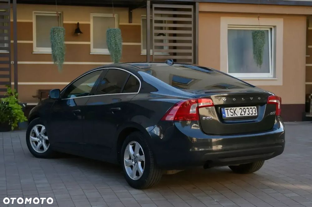 Volvo S60 D3 Momentum - 10
