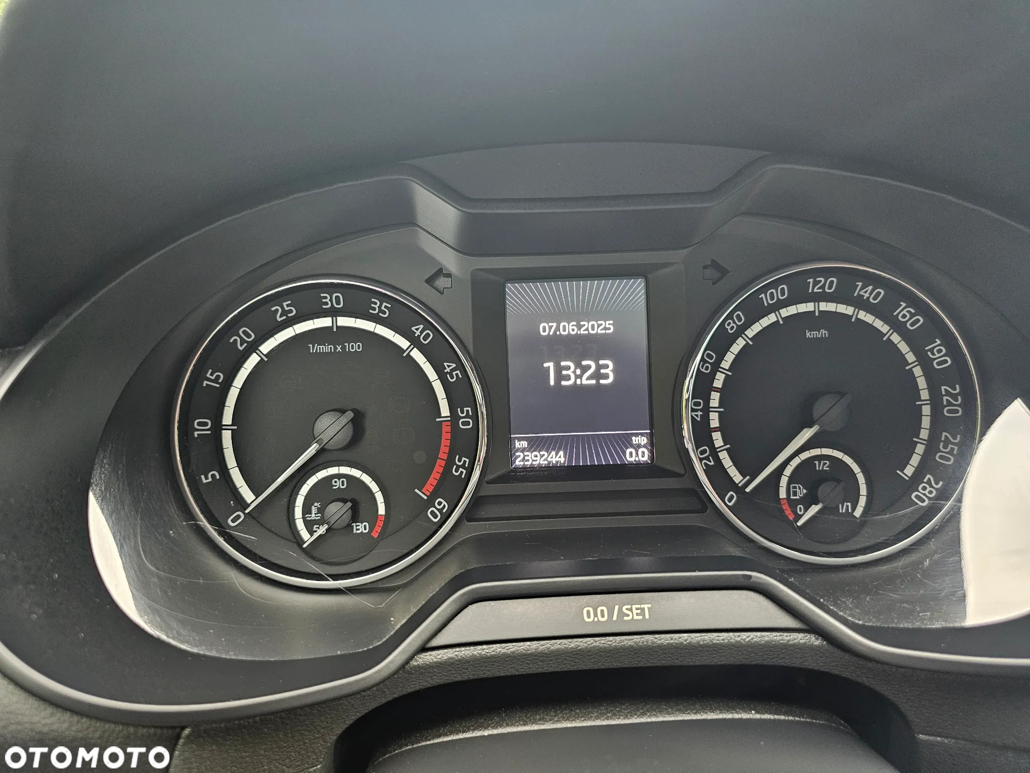 Skoda Octavia 2.0 TDI RS Challenge DSG - 36