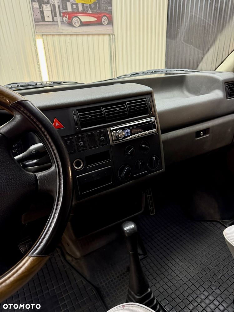 Volkswagen Transporter - 19
