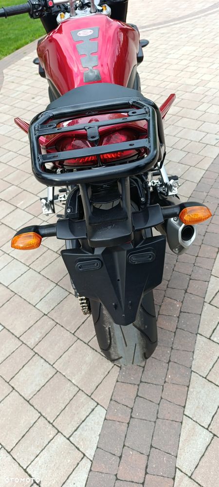 Yamaha FZ - 32