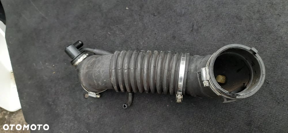 Volvo S40 V40 V70 S80 Rura Dolot Powietrza 2.0t 30862105 30863962 , 1.8 30864200 5v031 , 2.5 9155453 136800-1050 , 2.4 08649258 14313 - 8