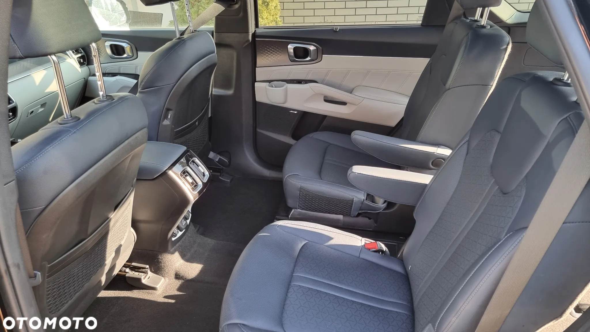 Kia Sorento - 10