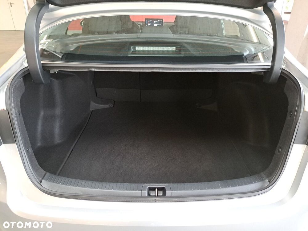 Toyota Corolla 1.8 Hybrid Comfort - 14
