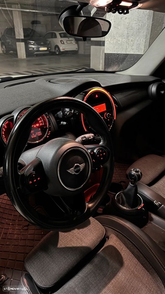 MINI 5 Portas Cooper D Seven Chili - 13