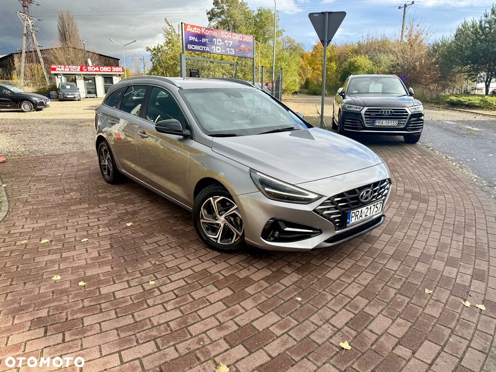 Hyundai i30 1.5 T-GDI 48V-Hybrid Prime - 2