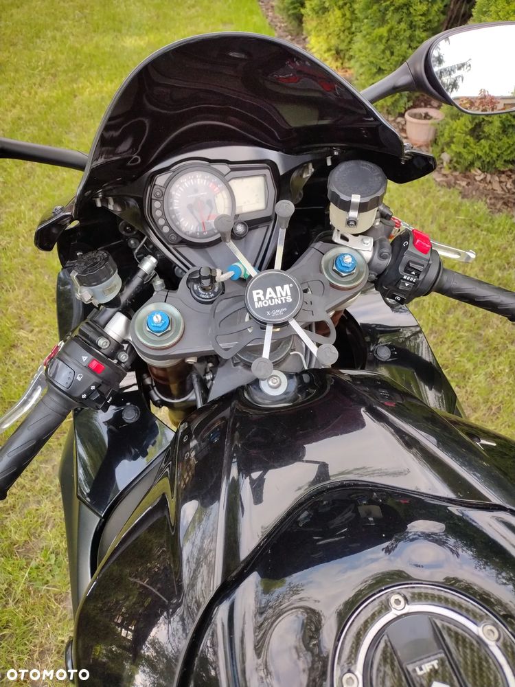 Suzuki GSX-R - 12