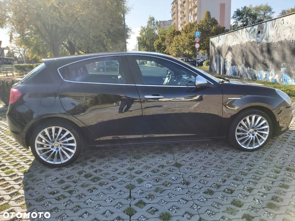 Alfa Romeo Giulietta 2.0 JTDM 16V - 8