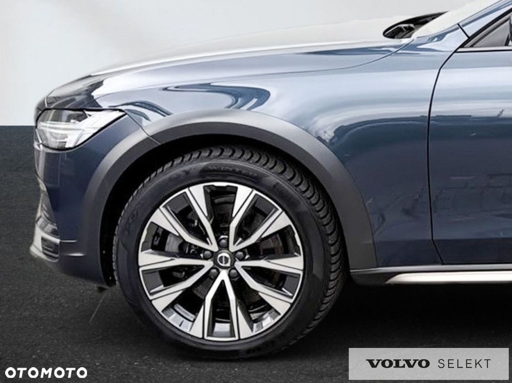 Volvo V90 Cross Country - 10