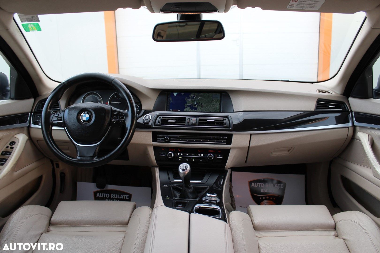 BMW Seria 5 520d Touring - 8