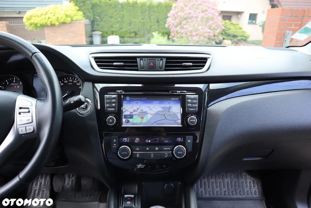 Nissan Qashqai 1.2 DIG-T N-Connecta - 17