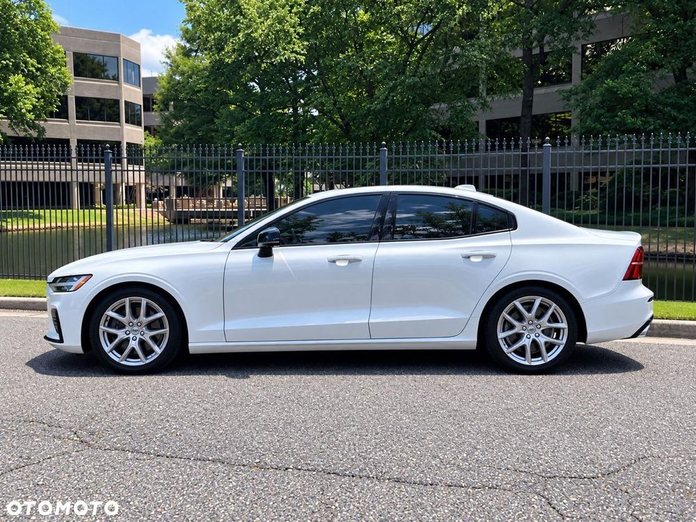 Volvo S60 T6 AWD R-Design - 4