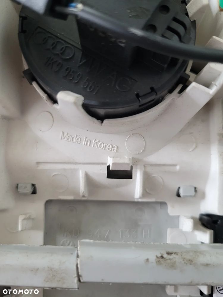 VW Golf VI Lampka Podsufitki Oświetlenie 1K9867489A - 6
