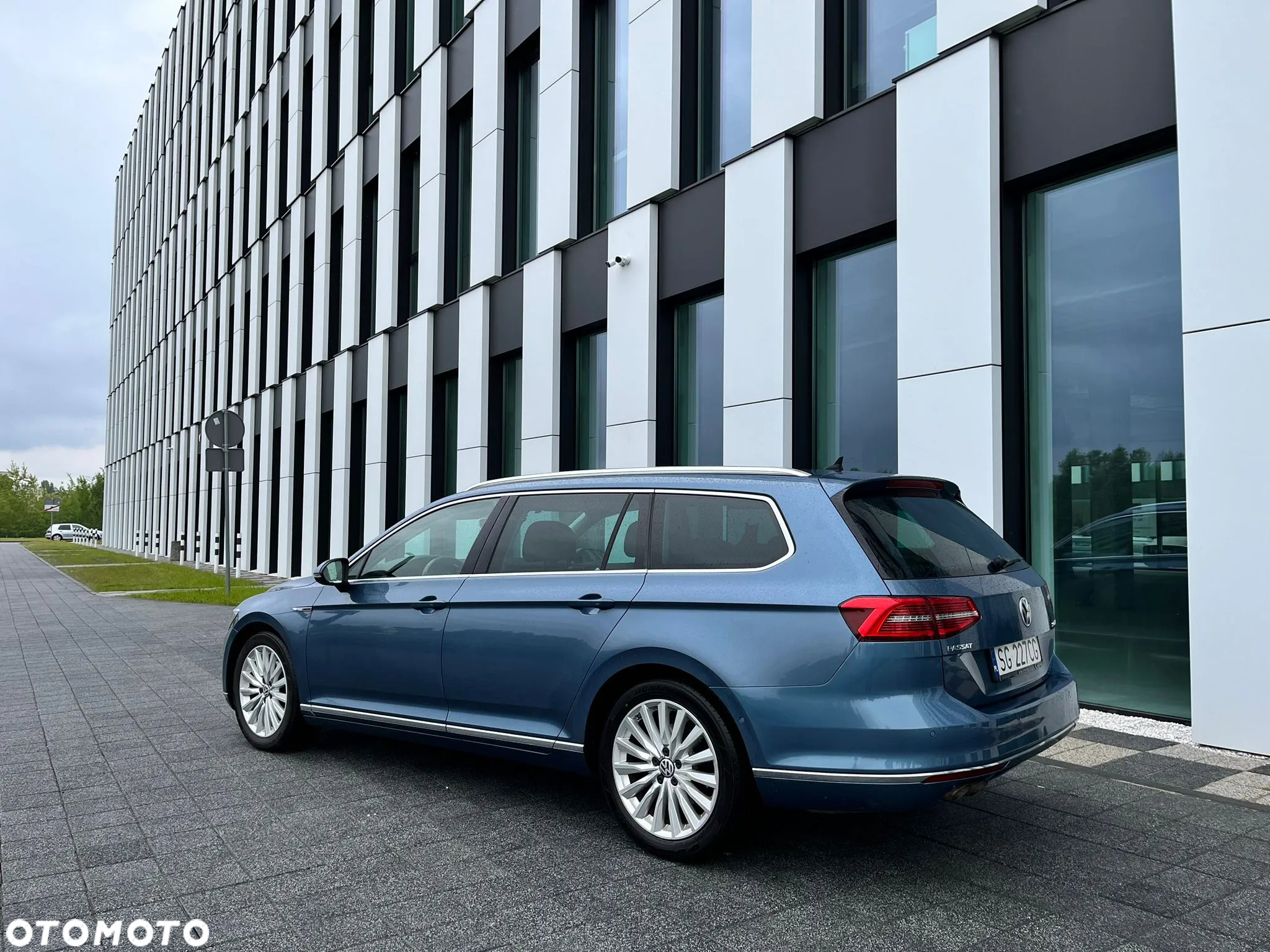 Volkswagen Passat 2.0 TDI BMT 4Mot Highline DSG - 9