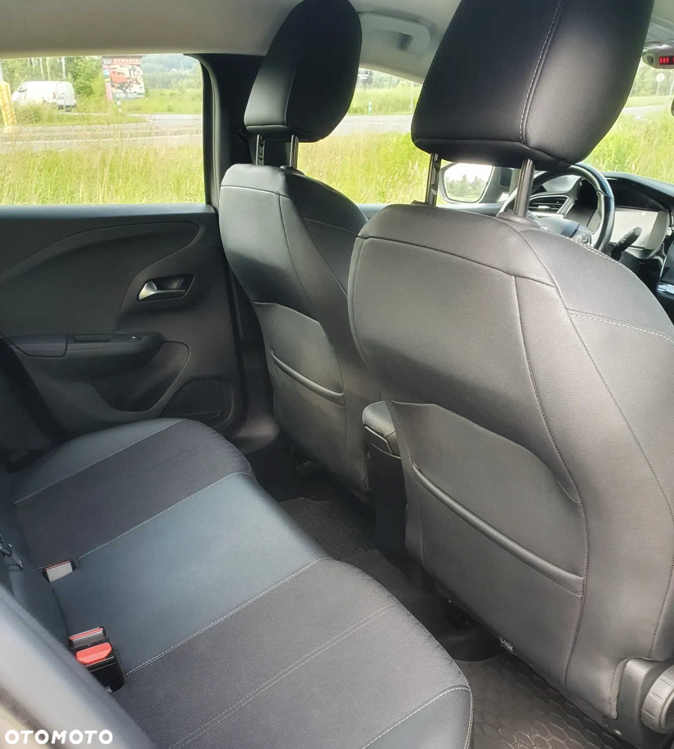 Opel Corsa 1.2 Elegance S&S - 11
