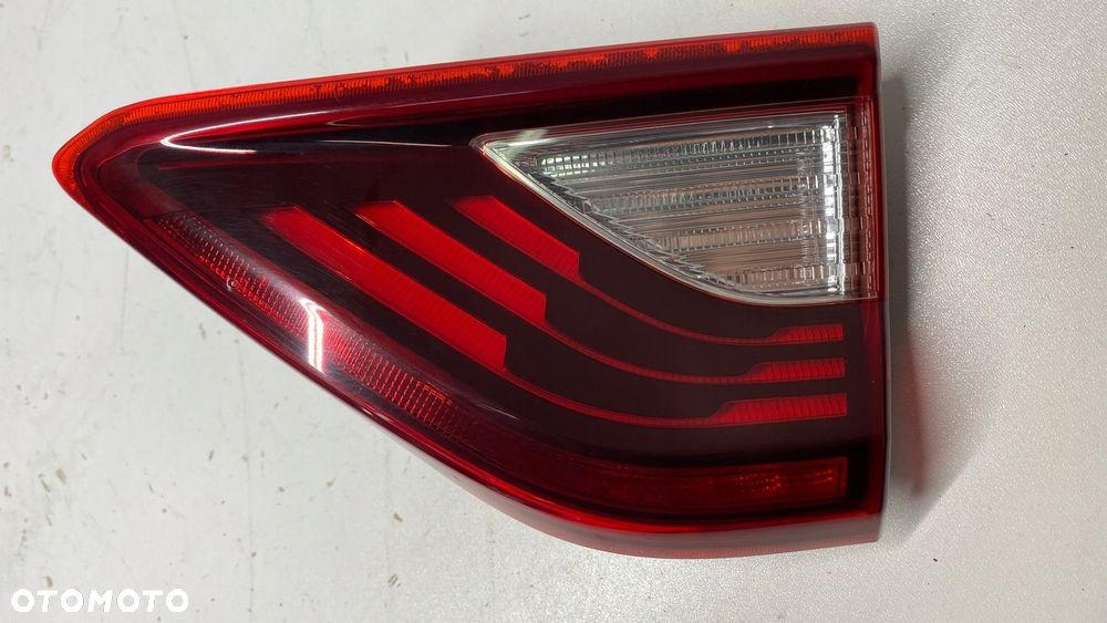 KIA STONIC LIFT GT LAMPA PRAWA TYŁ TYLNA LED W KLAPĘ 17-24 - 2