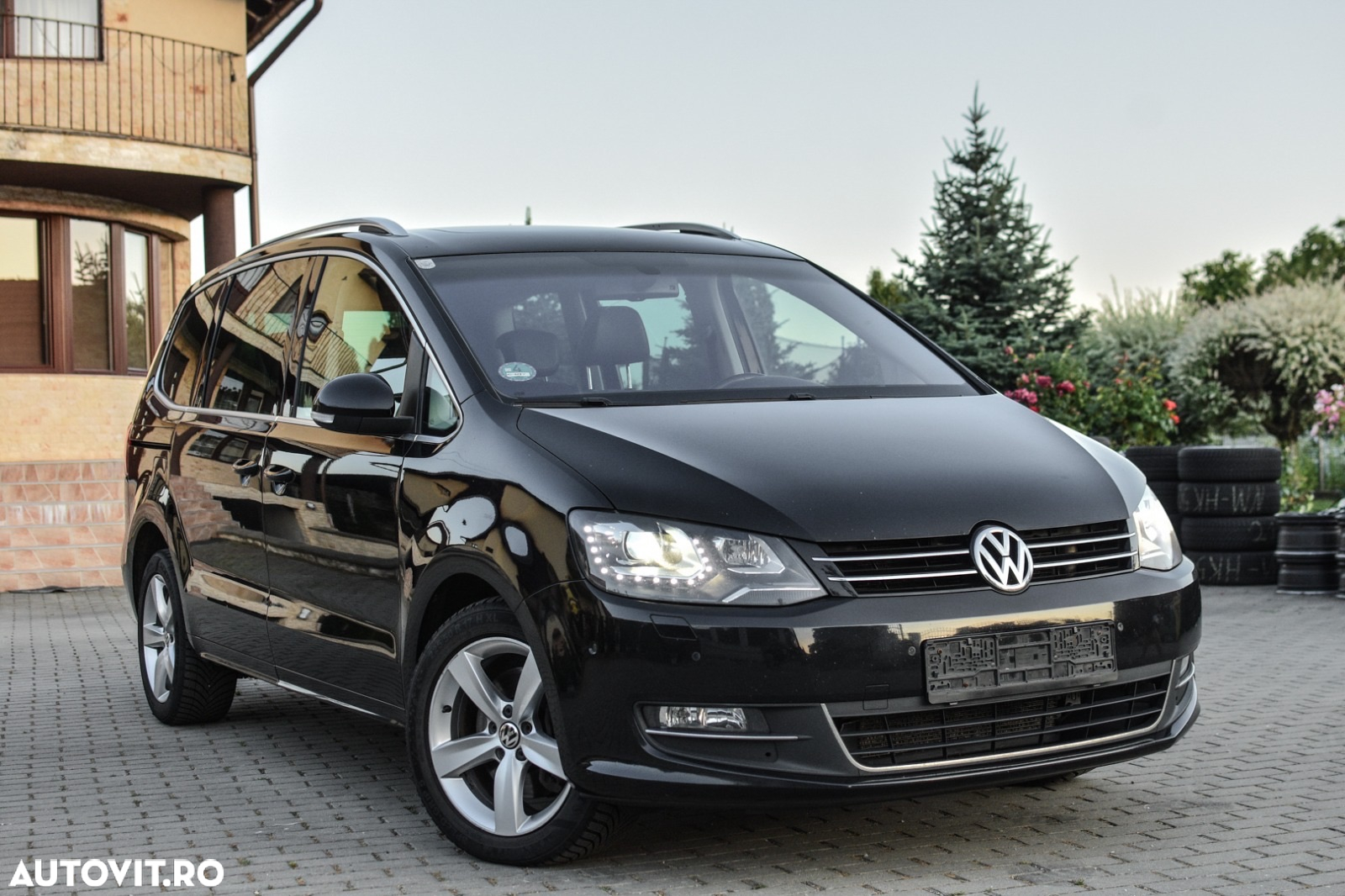 Volkswagen Sharan 2.0 TDI 4MOTION BlueMotion Technology Highline - 2