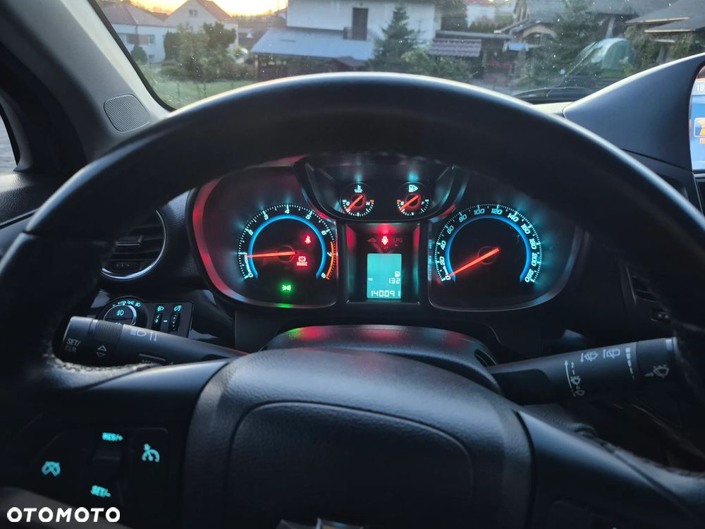Chevrolet Orlando - 17