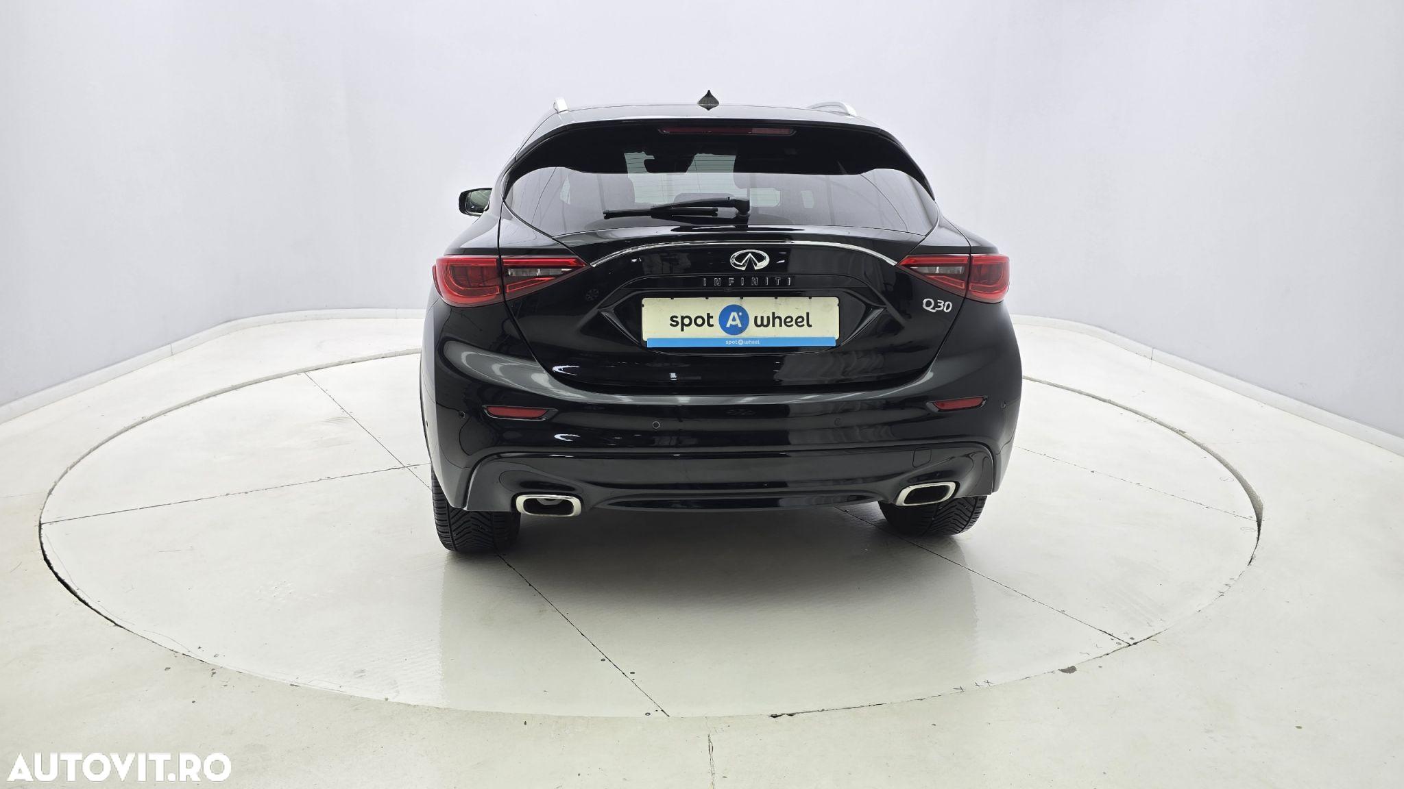 Infiniti Q30 - 7