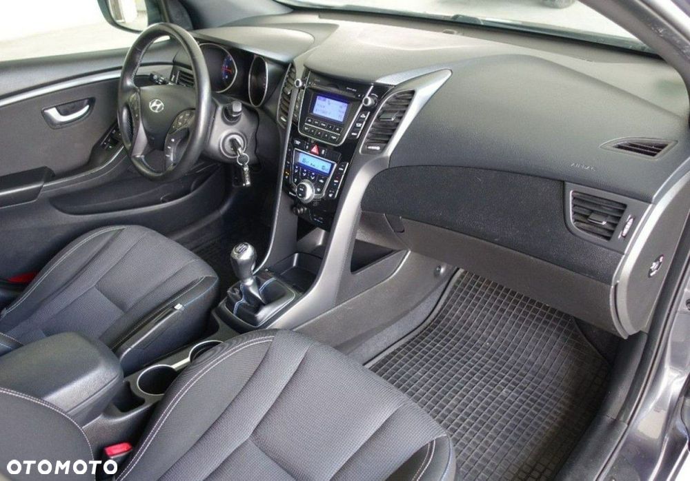 Hyundai i30 1.6 CRDi BlueDrive Go - 20