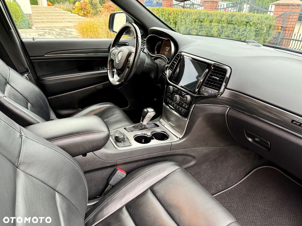 Jeep Grand Cherokee - 10