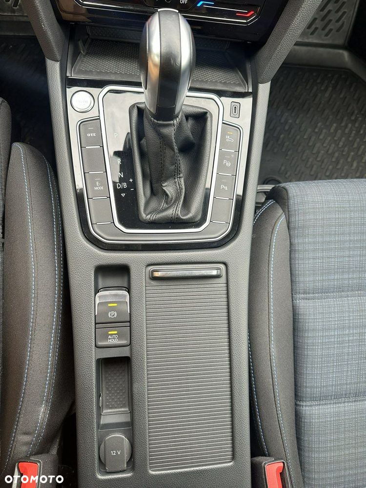 Volkswagen Passat Variant - 28