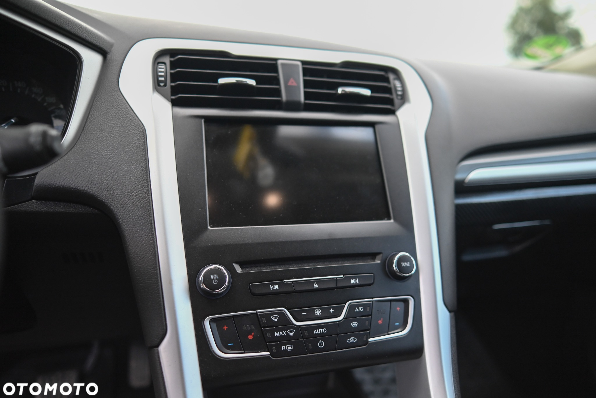 Ford Mondeo - 14
