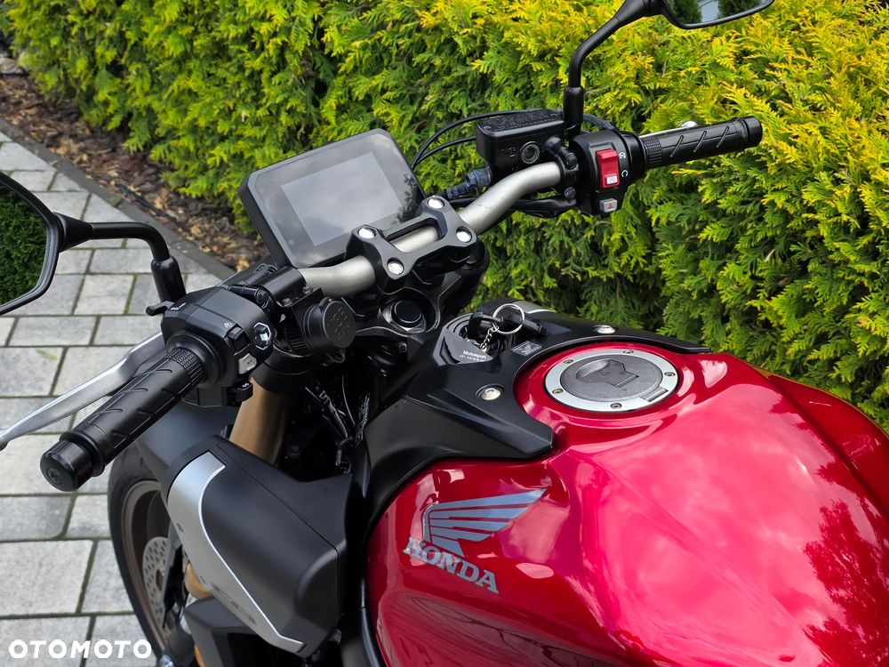 Honda CB - 22