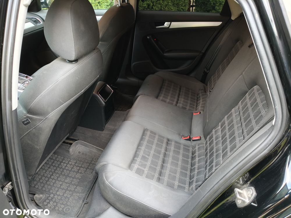 Audi A4 Limousine - 13