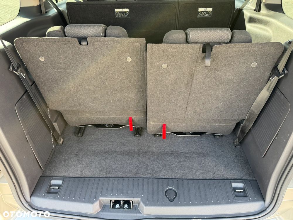 Ford Tourneo Connect - 10