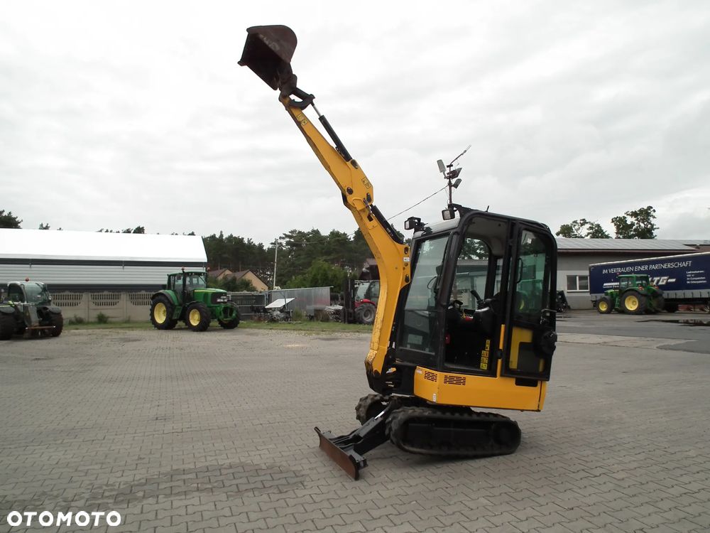 JCB 15C-1 - 18