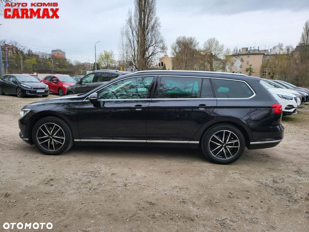 Volkswagen Passat - 4