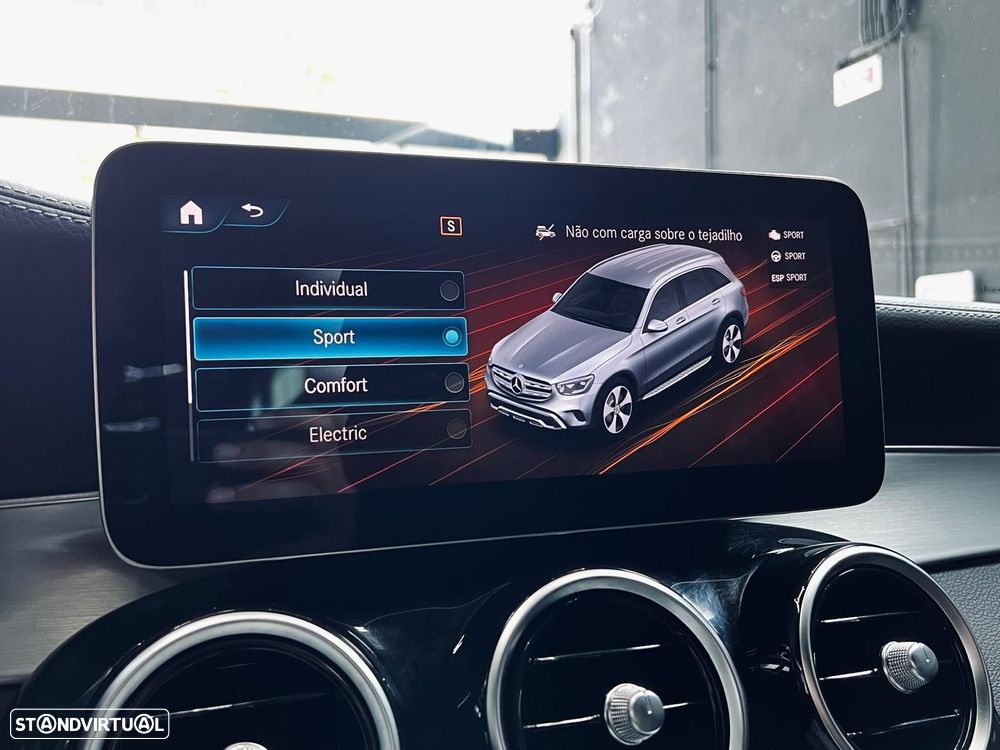 Mercedes-Benz GLC 300 e 4Matic - 30